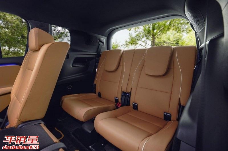 空间、科技与纯电动力全面升级 全新世代 梅赛德斯-奔驰 GLB 正式登场