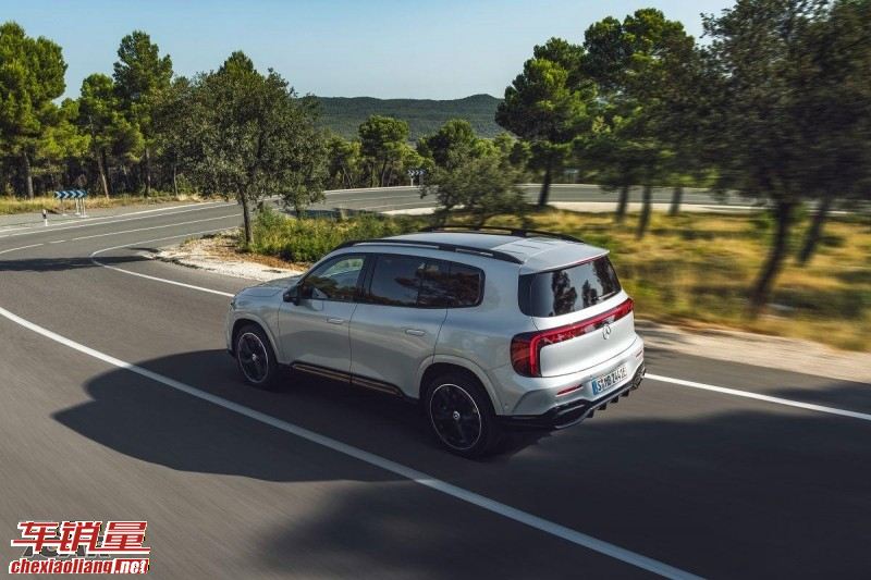 空间、科技与纯电动力全面升级 全新世代 梅赛德斯-奔驰 GLB 正式登场