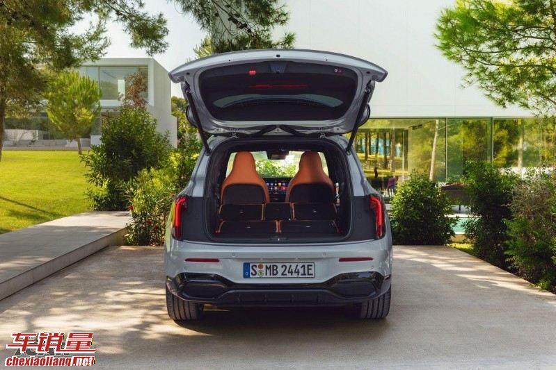 空间、科技与纯电动力全面升级 全新世代 梅赛德斯-奔驰 GLB 正式登场