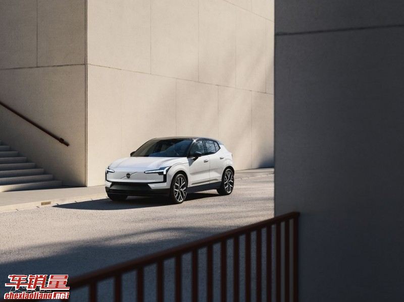 迎合多元需求，沃尔沃 EX30 新年式车型功能与设计同步升级