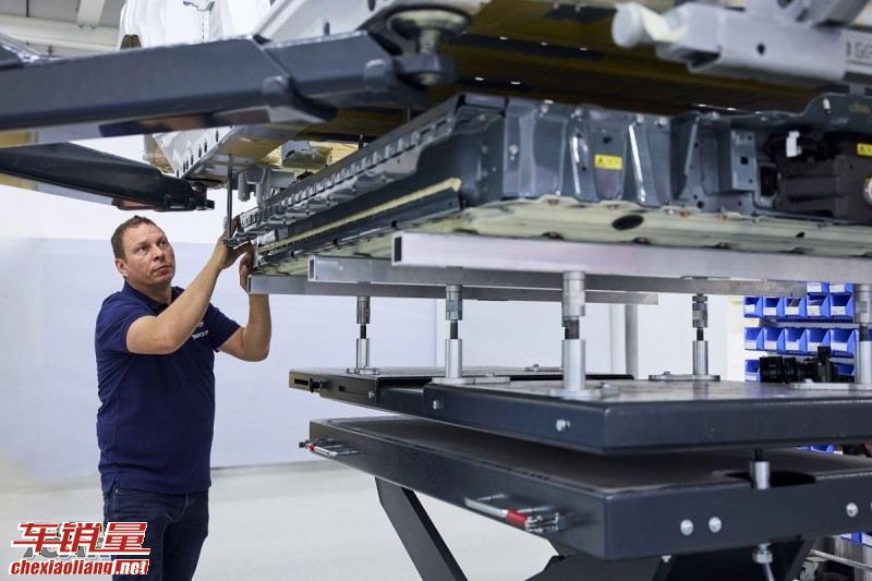 宝马 iX5 Hydrogen 搭载全新氢燃料储存技术，续航里程提升至 750 公里