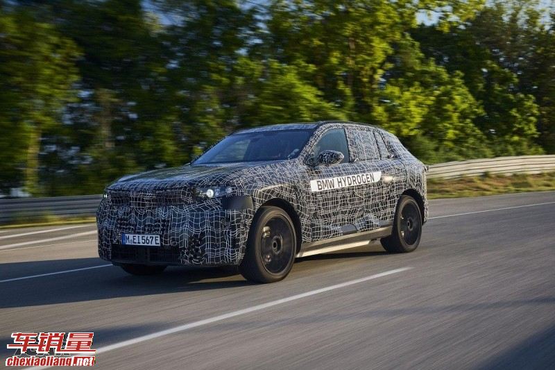 宝马 iX5 Hydrogen 搭载全新氢燃料储存技术，续航里程提升至 750 公里