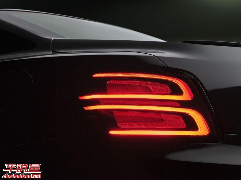 手工奢华与超跑血统再进化 全新第四代 宾利 Flying Spur S 正式登场